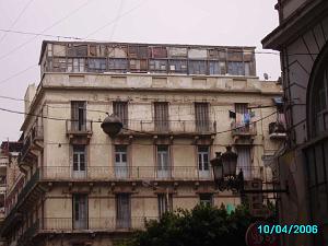 ORAN PLACE DE LA BASTILLE ET L AGRANDISSEMENT D UN IMMEUBLE